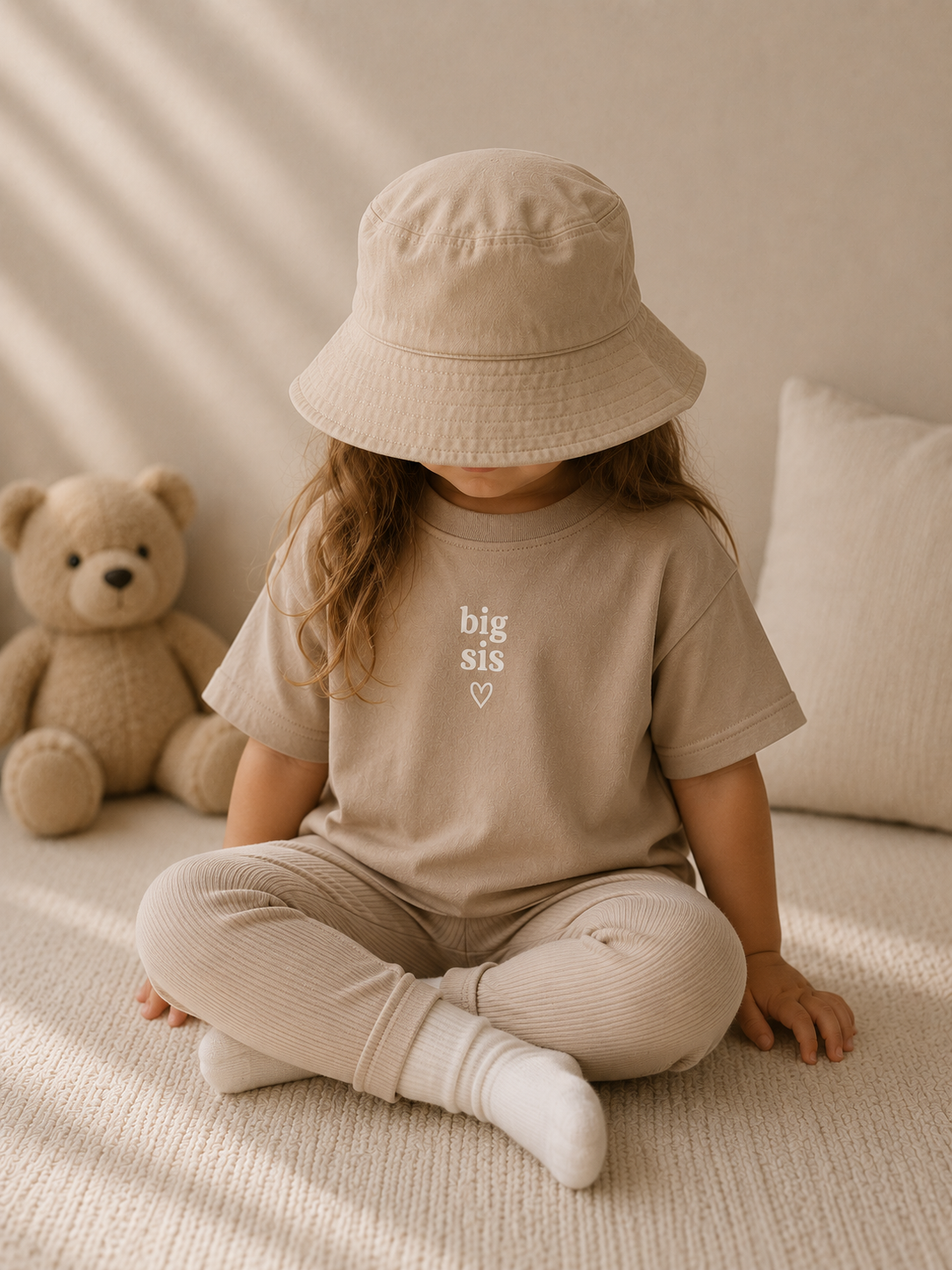 Big Sis Backprint DTF-Motiv auf einem Kindershirt