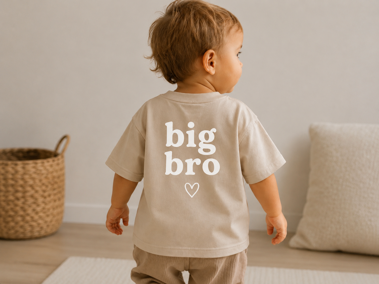 Big Sis Backprint DTF-Motiv auf einem Kindershirt – Imagen 3